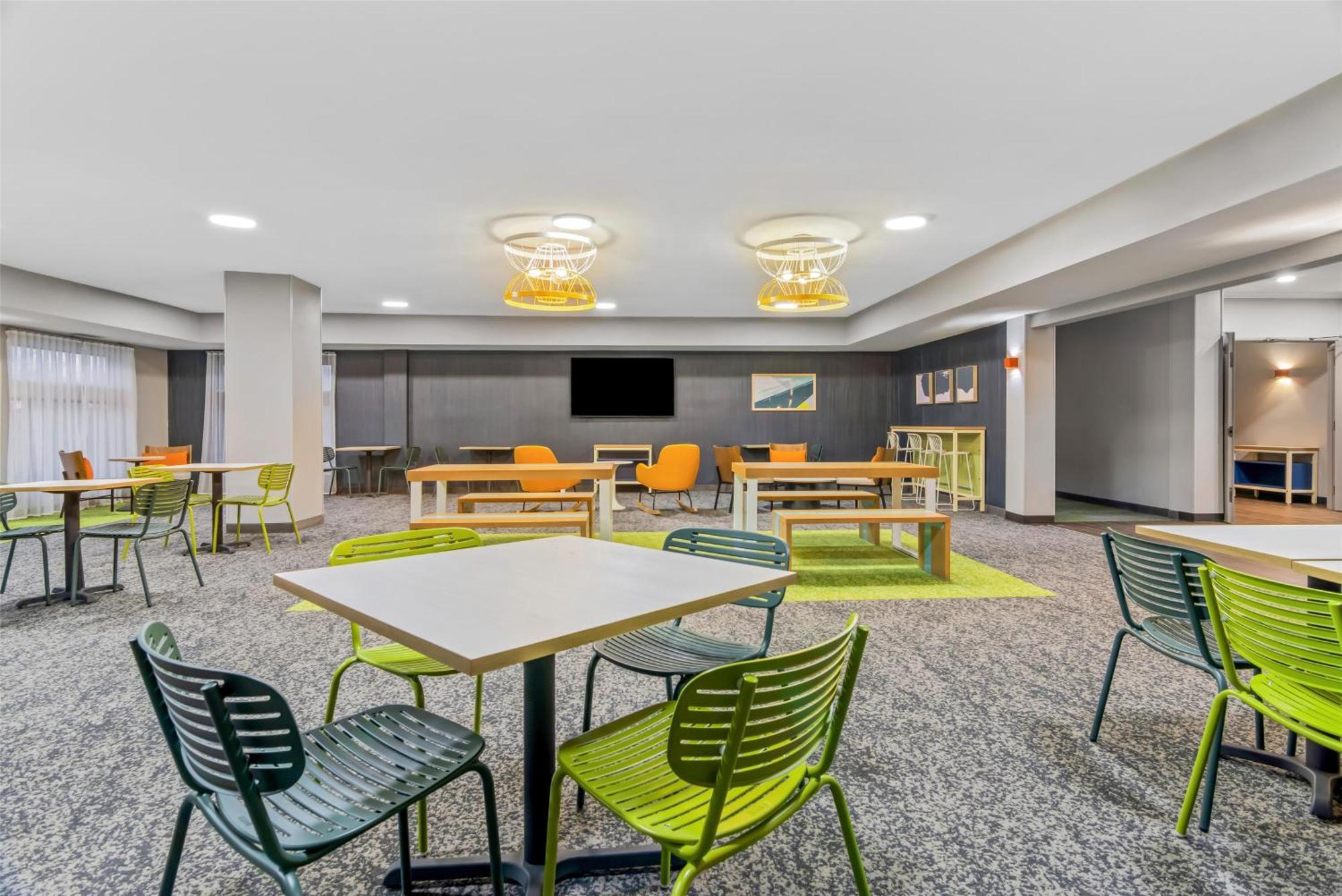 Inn & Suites Merrillville Exteriör bild